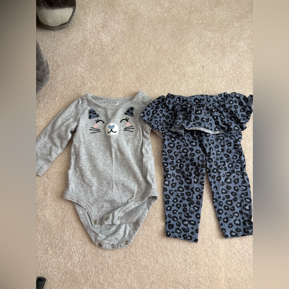 Carter’s Gray Kitty Bodysuit & Ruffle Leopard Leggings Set - Gray Kitten